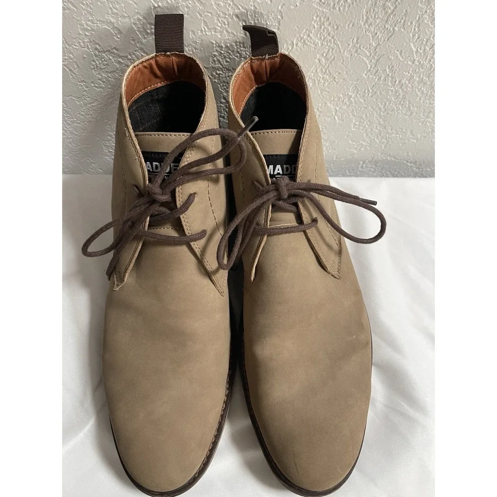 Madden Chukka Dress‎ Boots Men, Size 10.5 Light Tan Suede Lace-Up Ankle Boots